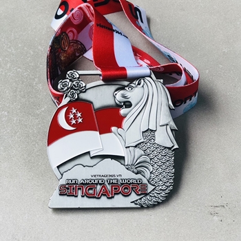 Huy chương chạy bộ Run Around The World Singapore -
