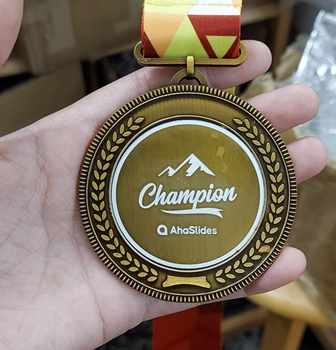 Huy chương Champion -