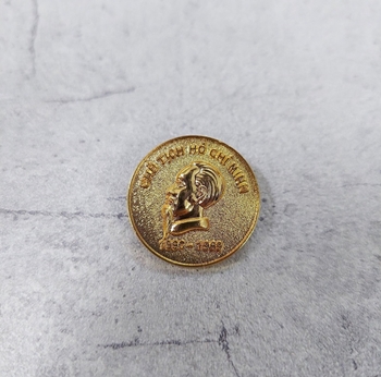 Huy hiệu cài áo số 59 -