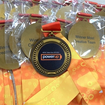 Huy chương In Uv Powerup -