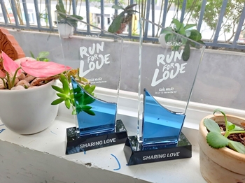 Kỷ niệm chương Run For Love -
