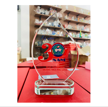 Kỷ niệm chương ngày Thành lập -