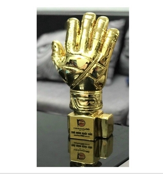 Cup bàn tay vàng -