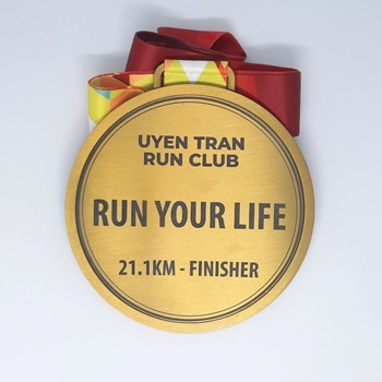 Huy chương khắc laser Run Your Life -