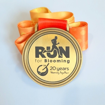 Huy chương khắc laser Run For Blooming -