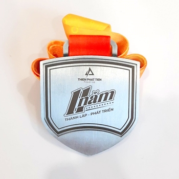 Huy chương khắc laser Thien Phat Tien -
