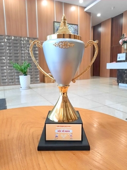 Cup giải Cầu Lông -