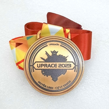 Huy chương khắc laser Uprace2023 -