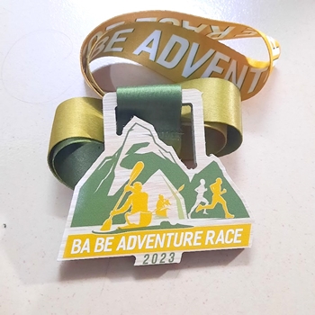 Huy chương gỗ ép In Uv Ba Be -