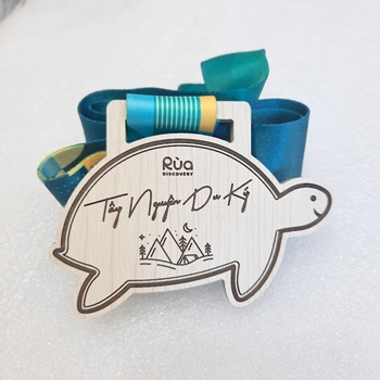 Huy chương gỗ ép Tây Nguyên Du Ký -