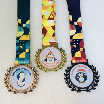 HUY CHƯƠNG CHO BÉ -