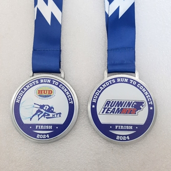 HUY CHƯƠNG IN UV CHẠY BỘ TRƯỜNG HỌC -