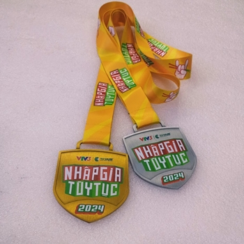 HUY CHƯƠNG IN UV KHIÊN NHẬP GIA TÙY TỤC -