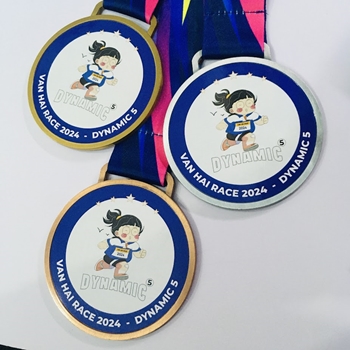 HUY CHƯƠNG IN UV GIẢI CHẠY CHO BÉ -