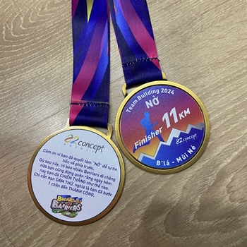 HUY CHƯƠNG IN UV TEAM BUILDING 2024 -