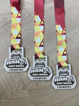 HUY CHƯƠNG CẮT THEO YÊU CẦU -