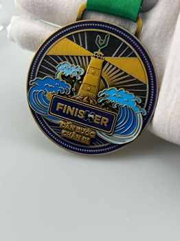 HUY CHƯƠNG DẤN BƯỚC CHÂN ĐI -