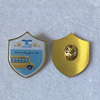 HUY HIỆU ĐỒNG IN PHỦ KEO hình dáng theo yêu cầu -