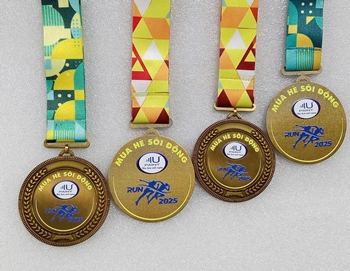 HUY CHƯƠNG IN UV MÙA HÈ SÔI ĐỘNG -