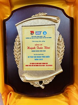 BẢNG VINH DANH KHUNG GỖ VIỀN KIM LOẠI HỌA TIẾT -