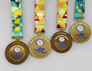 HUY CHƯƠNG IN UV MÙA HÈ SÔI ĐỘNG -