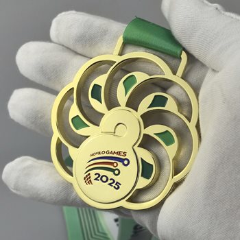 HUY CHƯƠNG ĐÚC 3 MÀU VÀNG, BẠC, ĐỒNG - CÁNH HOA ĐỘC ĐÁO -