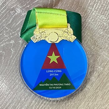 HUY CHƯƠNG PHA LÊ LÙNG CÚNG -