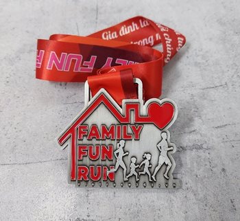 HUY CHƯƠNG ĐÚC FAMILY FUN RUN -