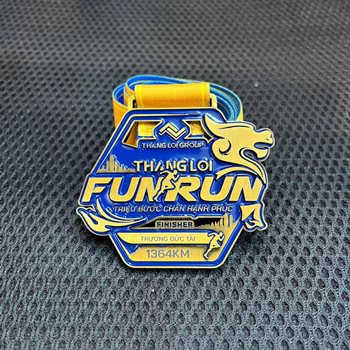 HUY CHƯƠNG ĐÚC THẮNG LỢI FUN RUN -