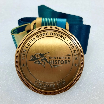Huy chương khắc laser Viện Curie Đông Dương